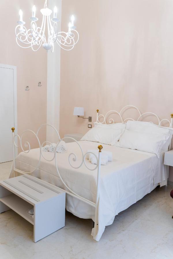 A Casa Dei Miei Hotel San Pietro Vernotico Buitenkant foto