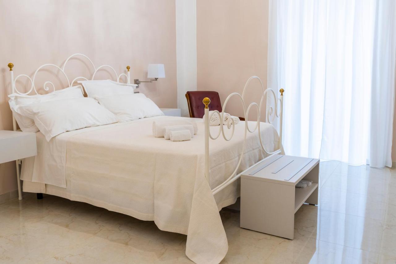 A Casa Dei Miei Hotel San Pietro Vernotico Buitenkant foto